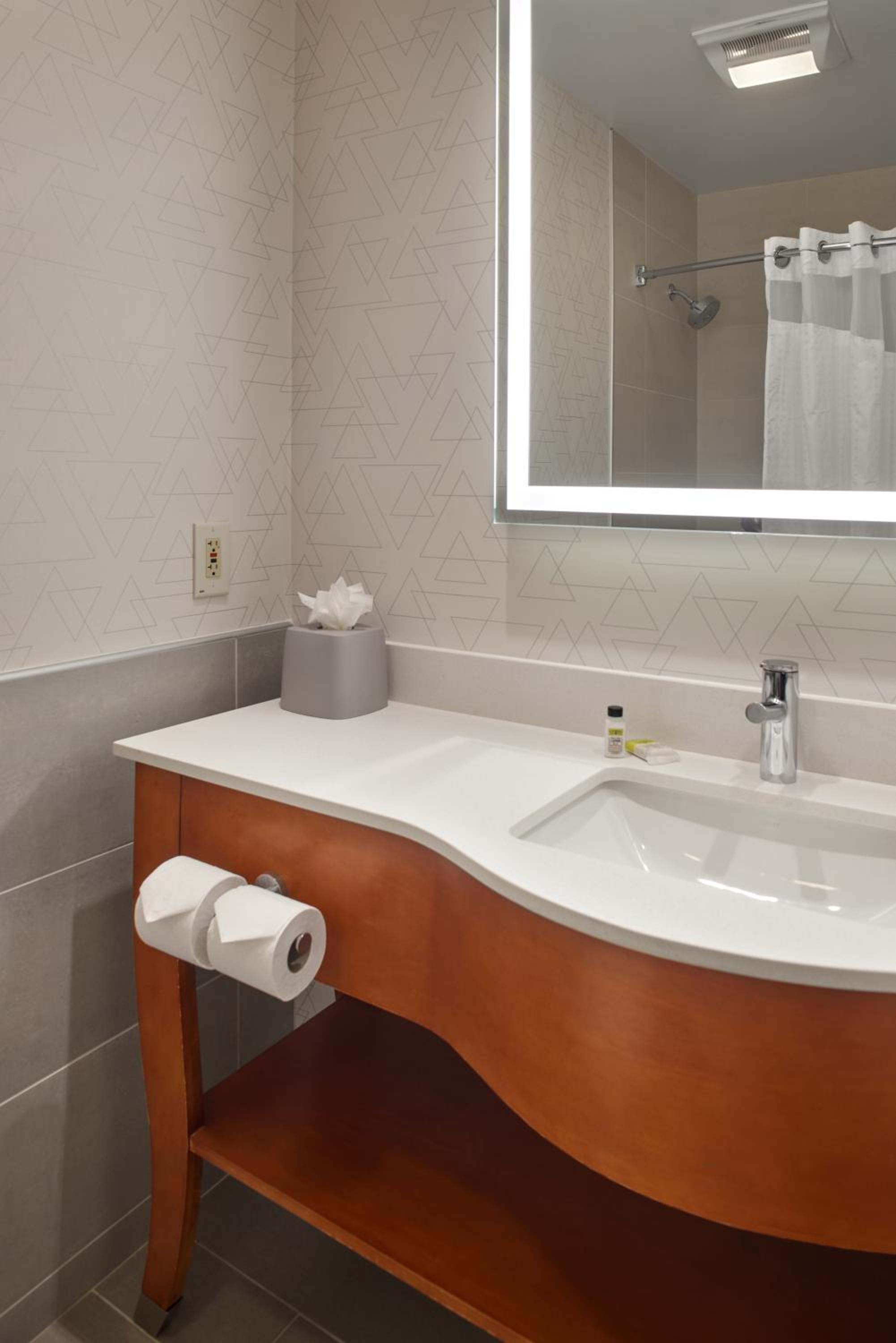 Holiday Inn Express Akron NW Fairlawn - photo 14