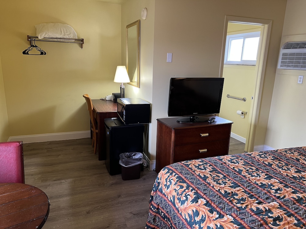 Crows Nest Inn Tawas - photo 15