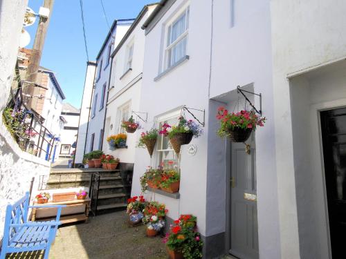 2 Bed Property In Appledore Dolph — Appledore