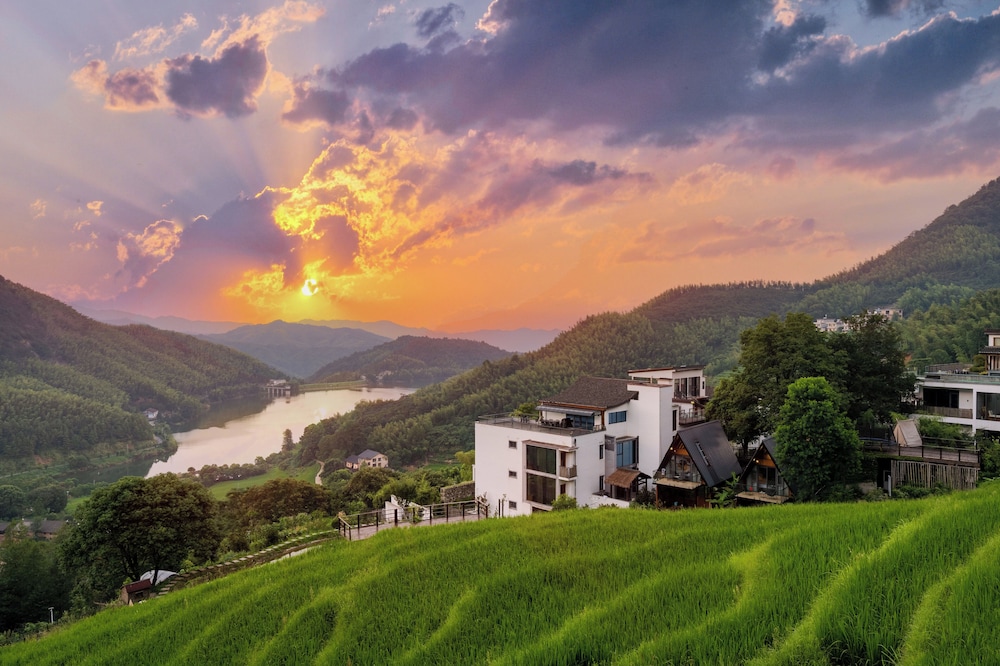 Yichun Old Yu Xinzhi Homestay — 4-Star Luxury Hotel in Yichun, People's Republic of China