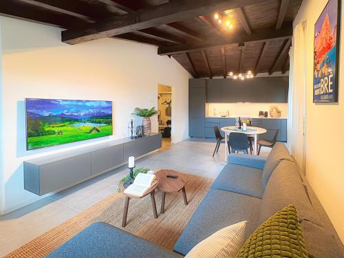 La Rungia Private Jacuzzi Free Parking & EV Wallbox in Unknown City, Switzerland