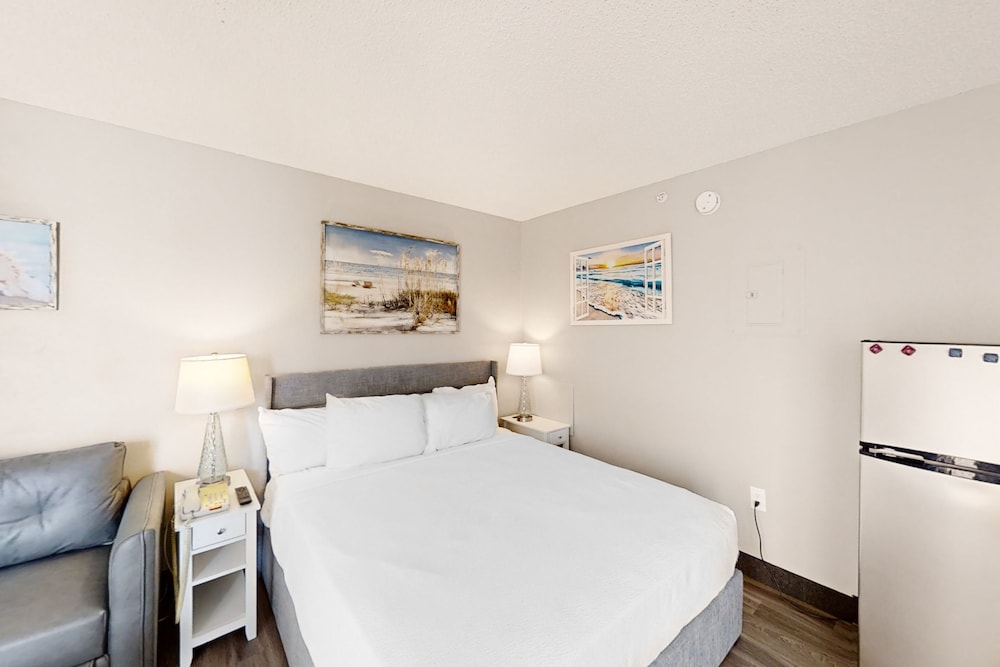 Bay Watch Resort & Conference Center - photo 18