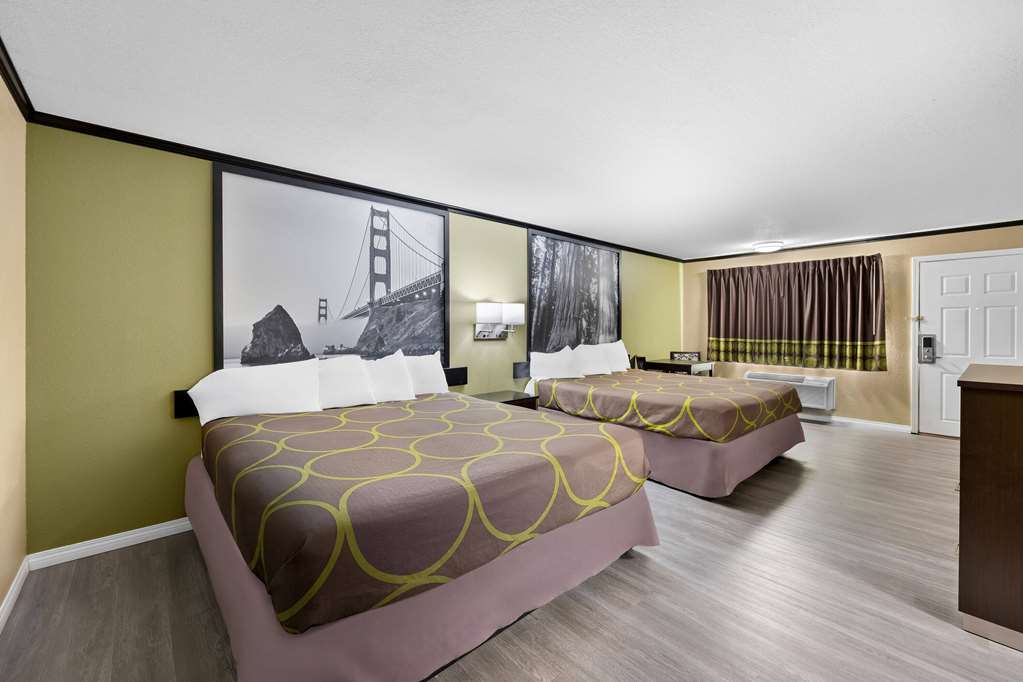 Super 8 by Wyndham Crescent City - photo 20