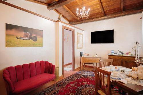 Lago del Turano Guest House il Nido dell'Aquila — 4-Star Luxury Hotel in Ascrea, Italy