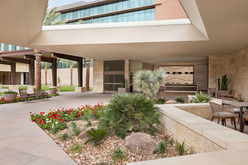 Hilton North Scottsdale At Cavasson - photo 9