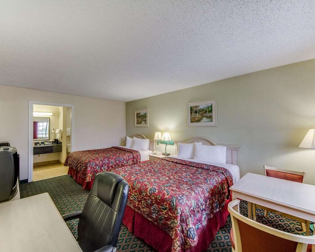 Econo Lodge Falfurrias Hwy 281 - photo 15