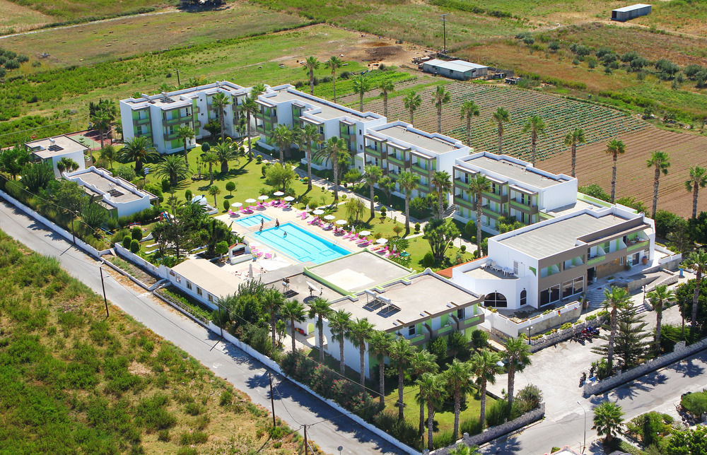 Giakalis ApartHotel — Marmarion — photo 4