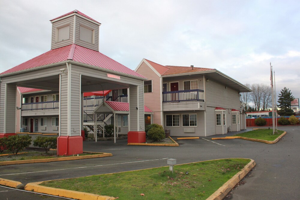 Port of Tacoma Inn - photo 25