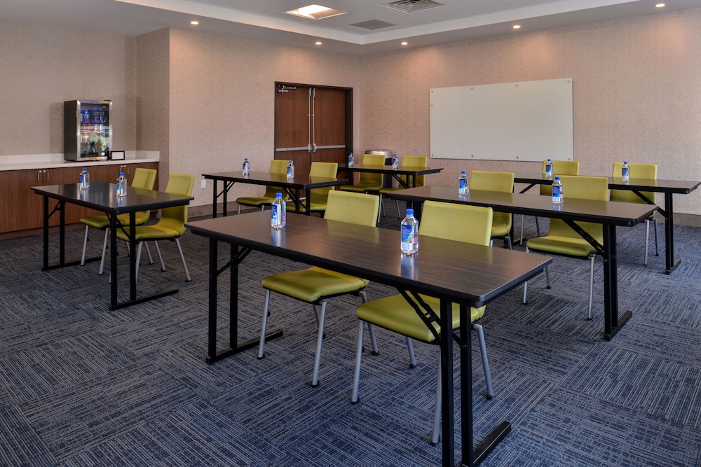 Holiday Inn Express & Suites West Melbourne by IHG - photo 60