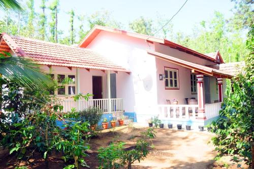 The Pinto Cottage — 4-Star Luxury Hotel in Hassan, India