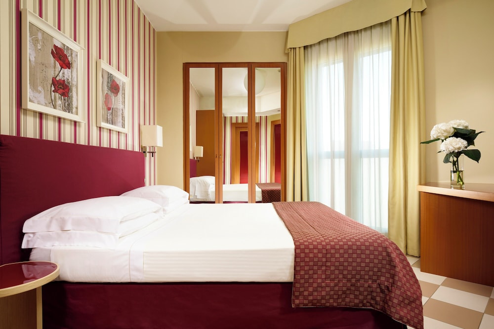 UNA Hotels The One Milano Hotel & Residence — 4-Star Luxury Hotel in San Donato Milanese, Italy