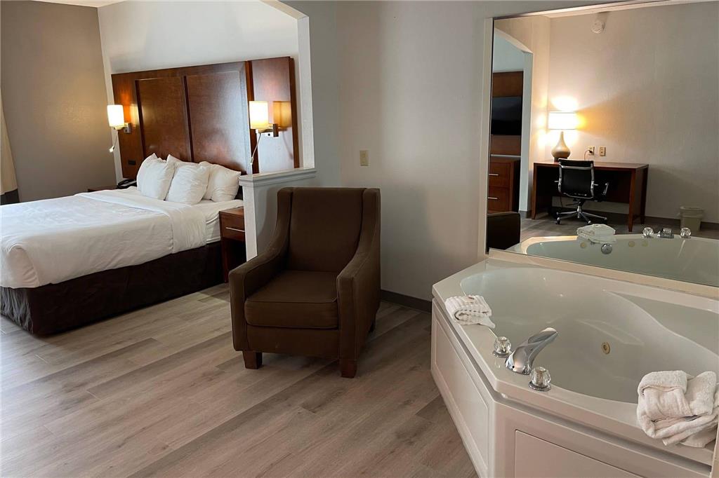 Comfort Suites Salisbury I 85 - photo 14