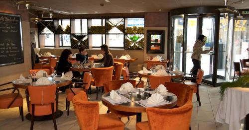 Alpha Palmiers by Fassbind