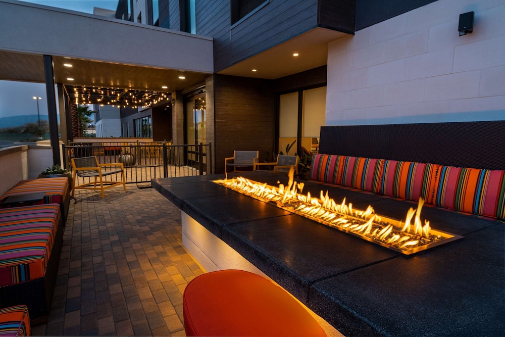 Home2 Suites by Hilton Corona - photo 43