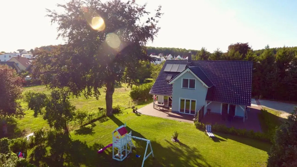 Ferienwohnung Pia — 4-Star Luxury Hotel in Ostseebad Sellin, Germany