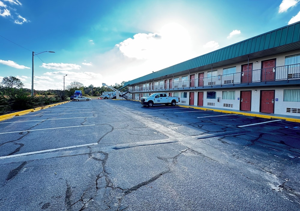 Western Motel in Dawson, United States