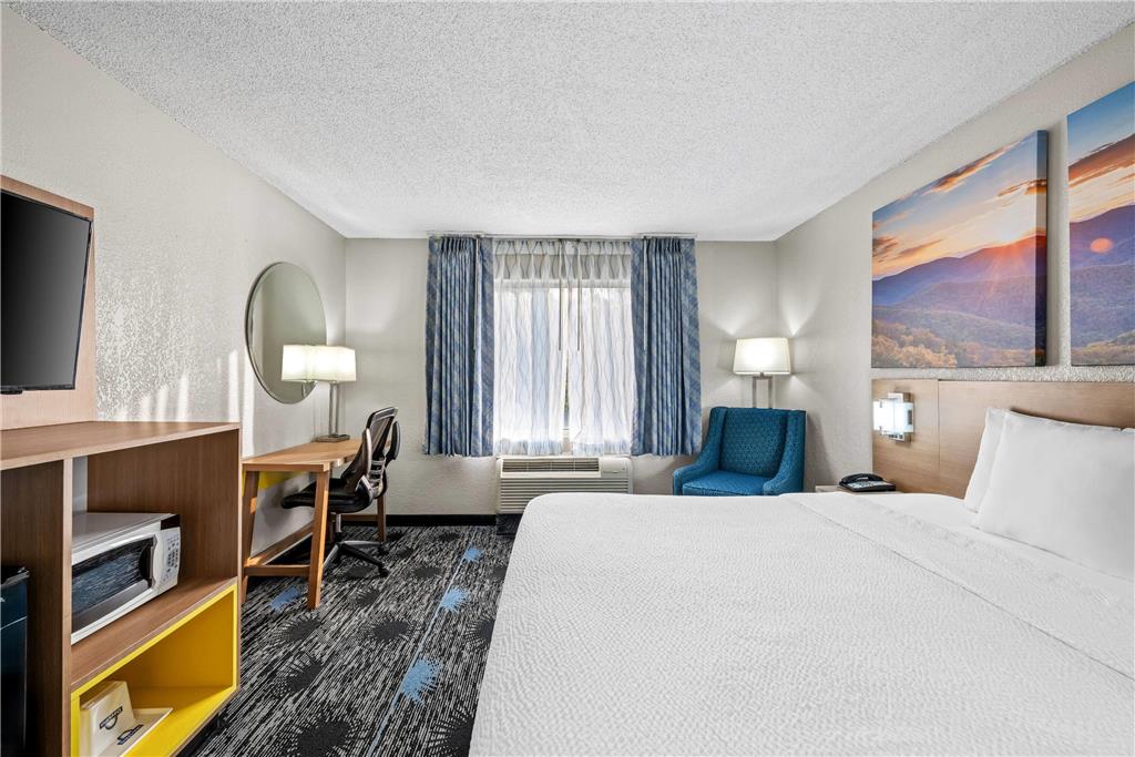 Days Inn by Wyndham Chattanooga Hamilton Place - photo 32
