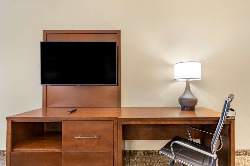 Comfort Suites San Antonio Ft. Sam Houston SAMMC Area - photo 20