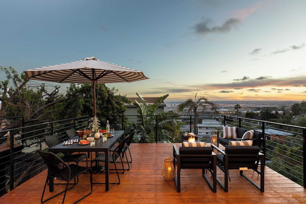 Avalon Buyout by AvantStay Mins to Gaslamp Rooftop w BBQ Sleeps 24 - photo 19