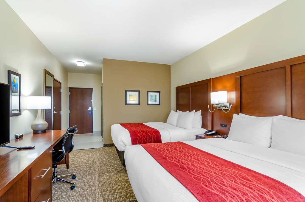 Comfort Inn & Suites Salina North - photo 16