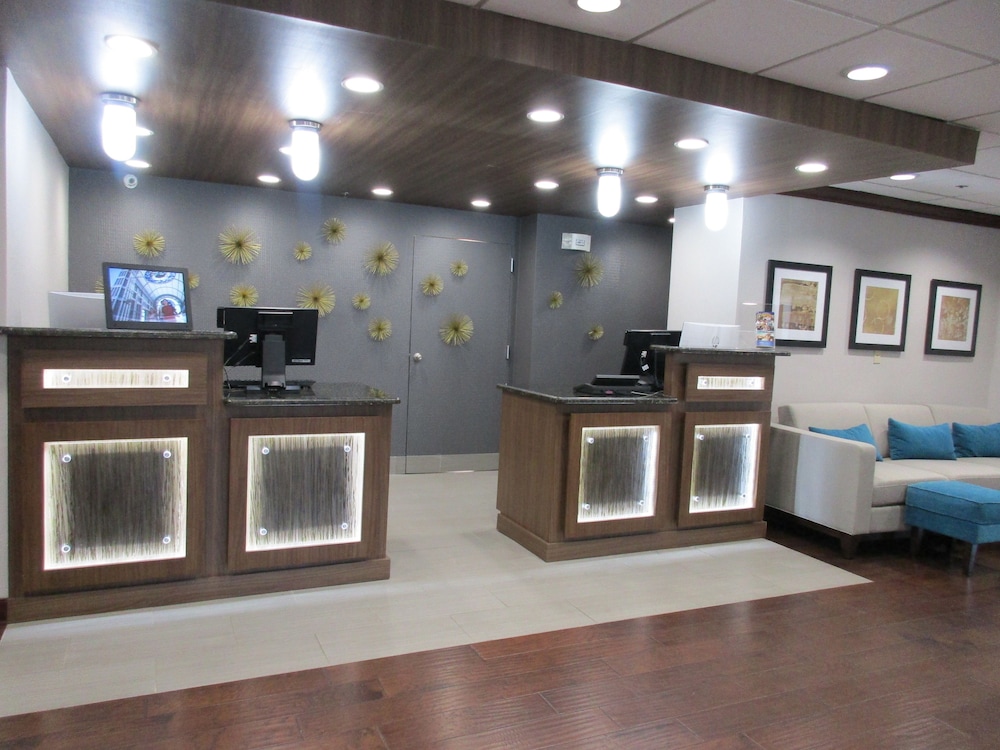 Clarion Pointe Near Medical Center - photo 7