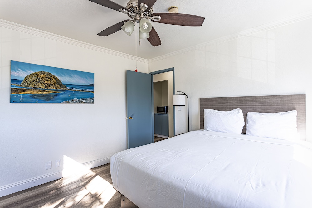 Coastal Breeze Inn - photo 5