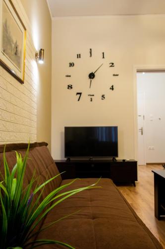 Tsiftsis City Apartments — 4-Star Luxury Hotel in Kiato, Greece