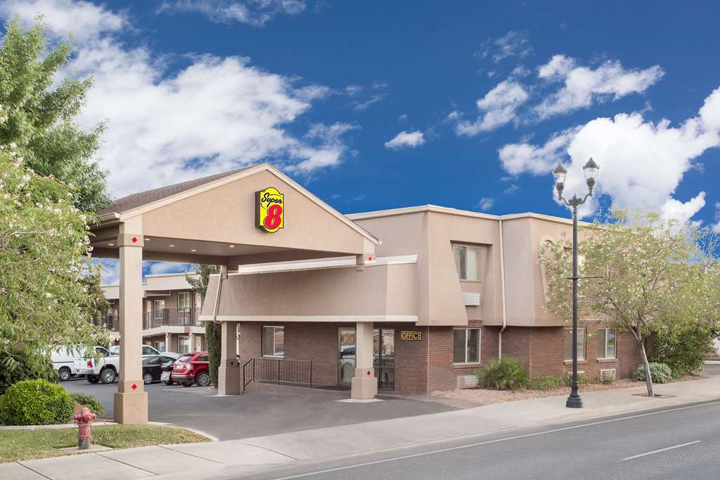 Super 8 by Wyndham St. George UT - featured photo