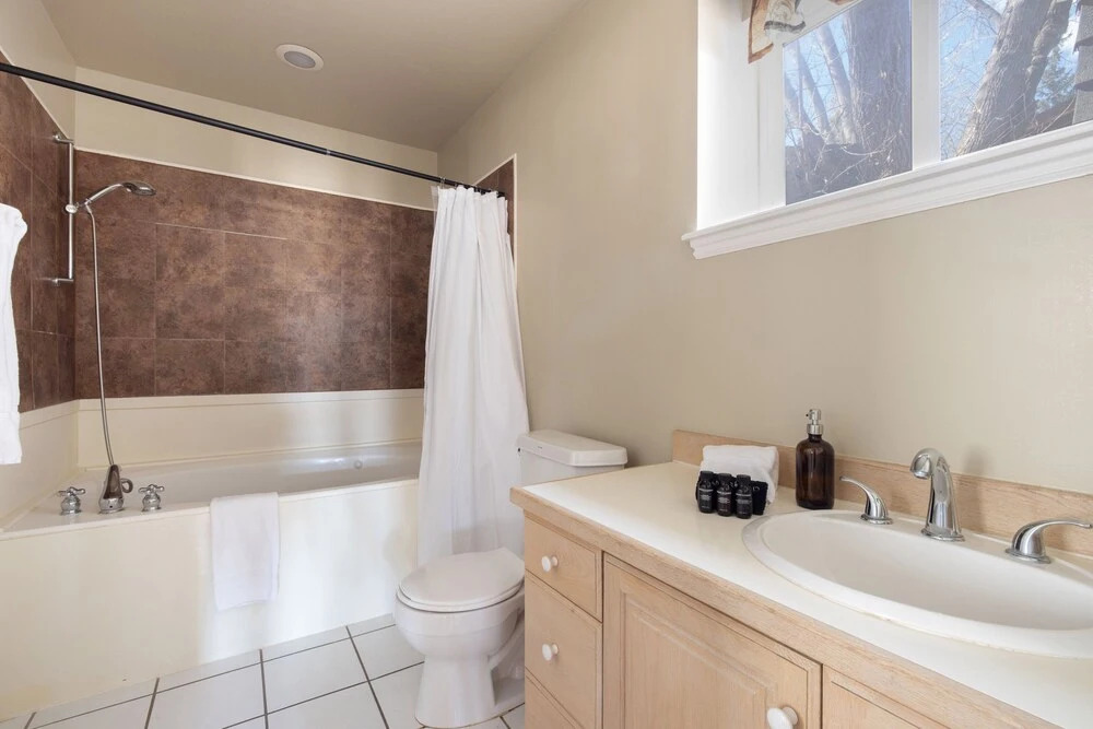 Silver Star by Avantstay Ideal Park City Location Close to Slopes Hot Tub - photo 9