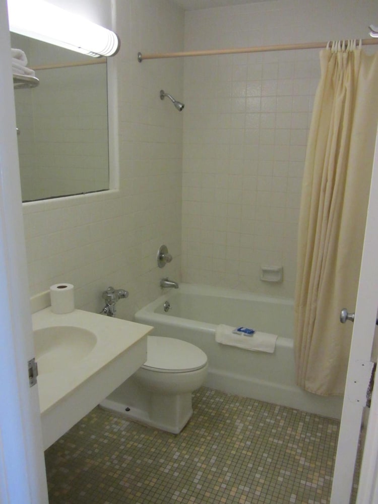 Royal Inn Abilene - photo 20