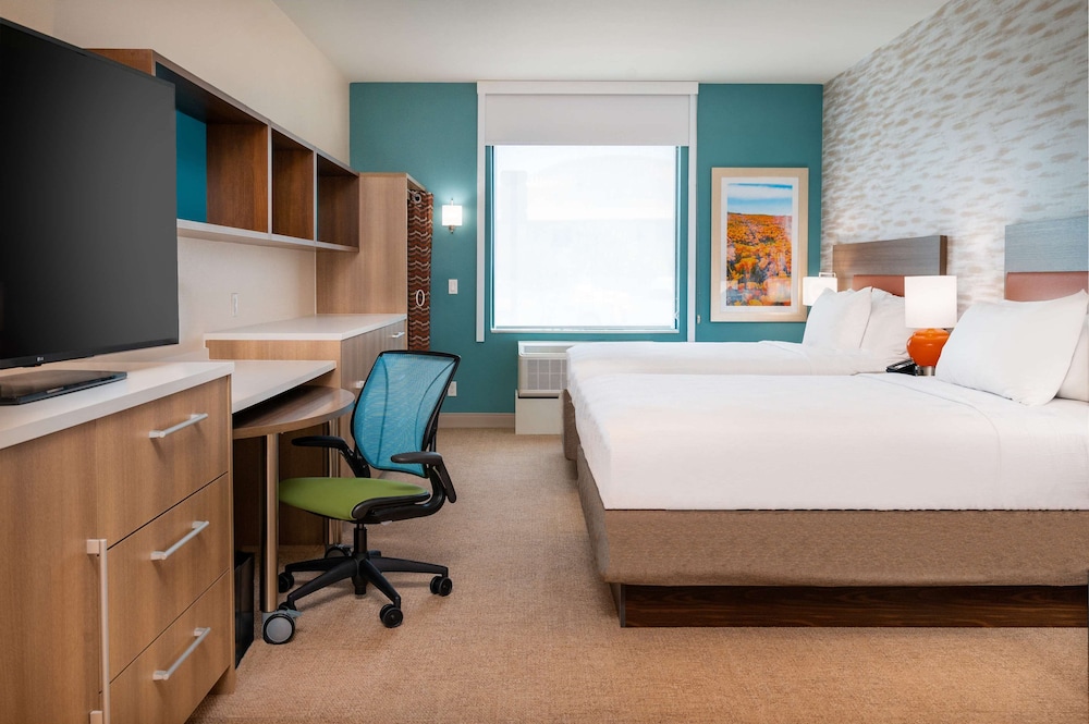Home2 Suites by Hilton Corona - photo 6