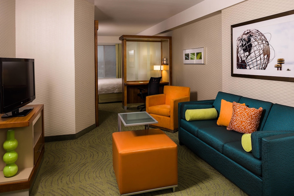 SpringHill Suites New York LaGuardia Airport - photo 5