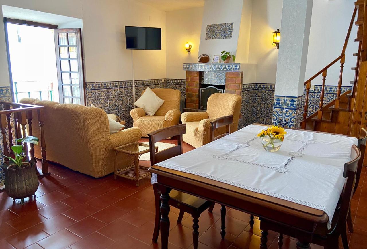 Patio Da Muralha in Obidos, Portugal