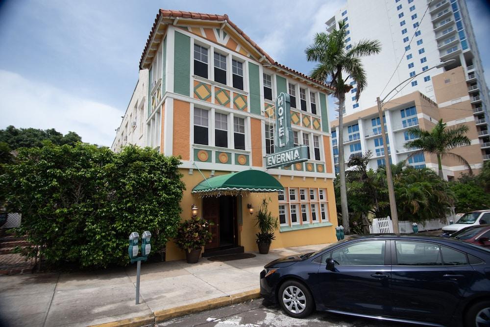 Hotel Evernia - featured photo