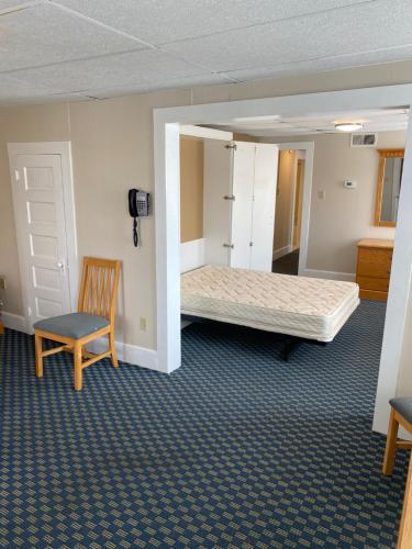 The Admiral Hotel Motel - photo 180