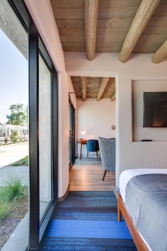 El Vado Motel - photo 10