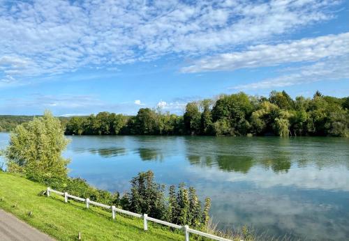Bords de Seine et forêt proche de Paris et Fontainebleau in Bois-Le-Roi, France
