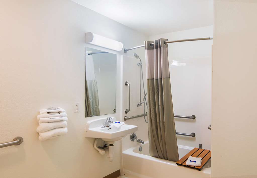 Motel 6 Lawton OK - photo 23