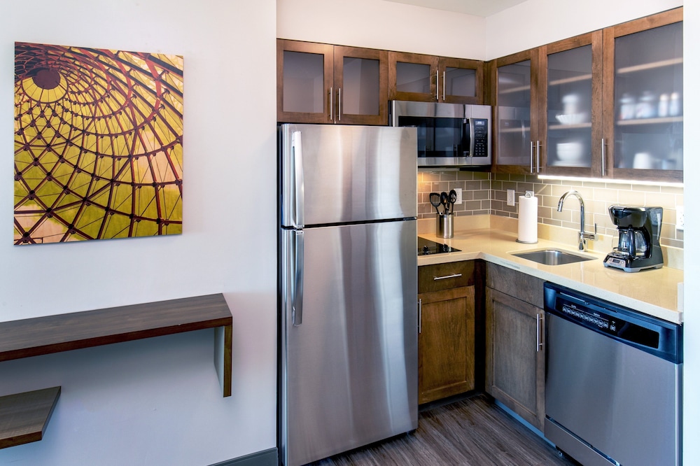 Staybridge Suites Charlottesville Airport by IHG - photo 18