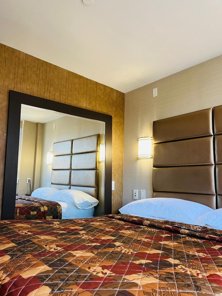 Hotel Key LaGuardia Airport - photo 30
