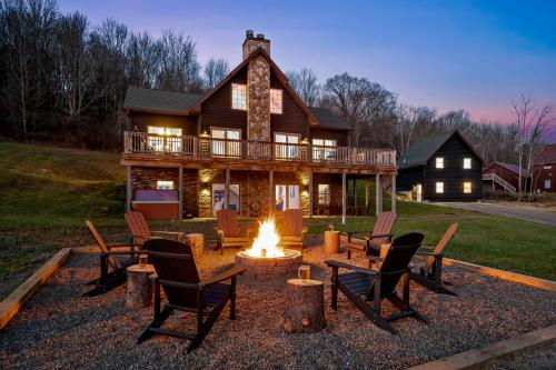 New & Stunning Chalet Reno'd Hot Tub Barrel Sauna Slope Views Fire Pit — 4-Star Luxury Hotel in None, United States