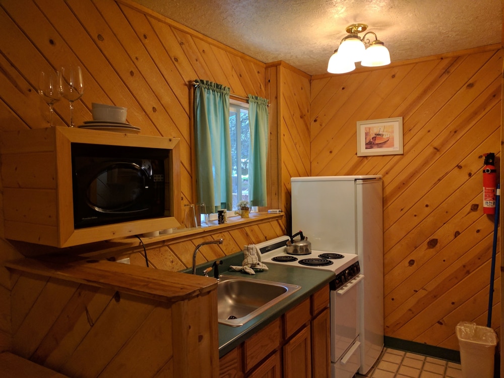 Emerald Forest Cabins - photo 50