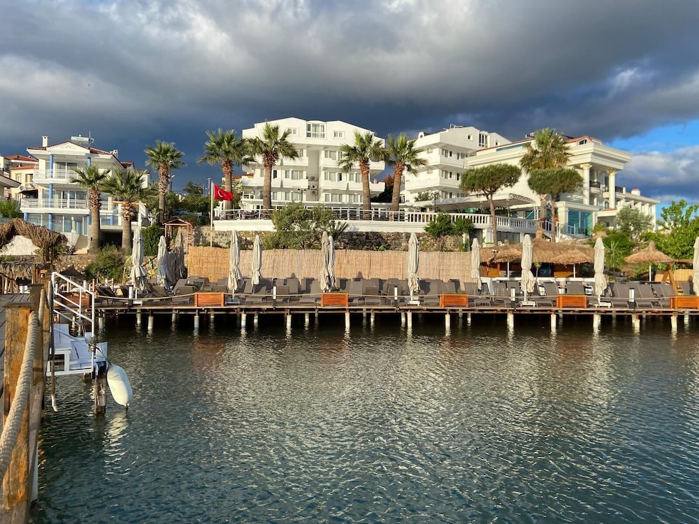 Cunda Panorama Hotel - carbon neutral hotel in Ayvalik