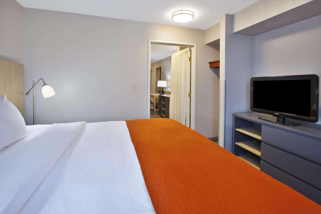 Country Inn & Suites by Radisson Big Rapids MI - photo 12