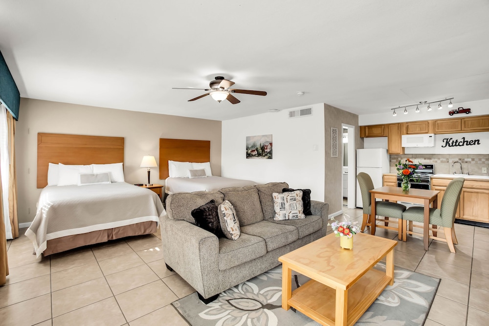 Inn at Deep Canyon - photo 9
