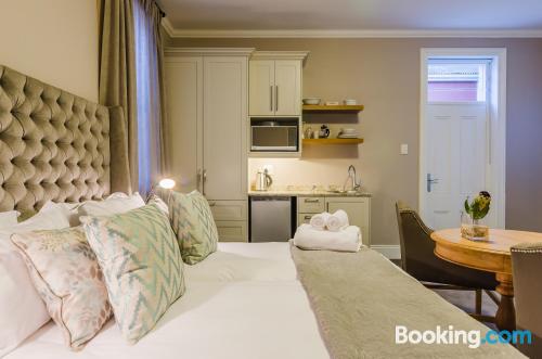 Bonne Esperance Studio Apartments — 4-Star Luxury Hotel in Stellenbosch, South Africa