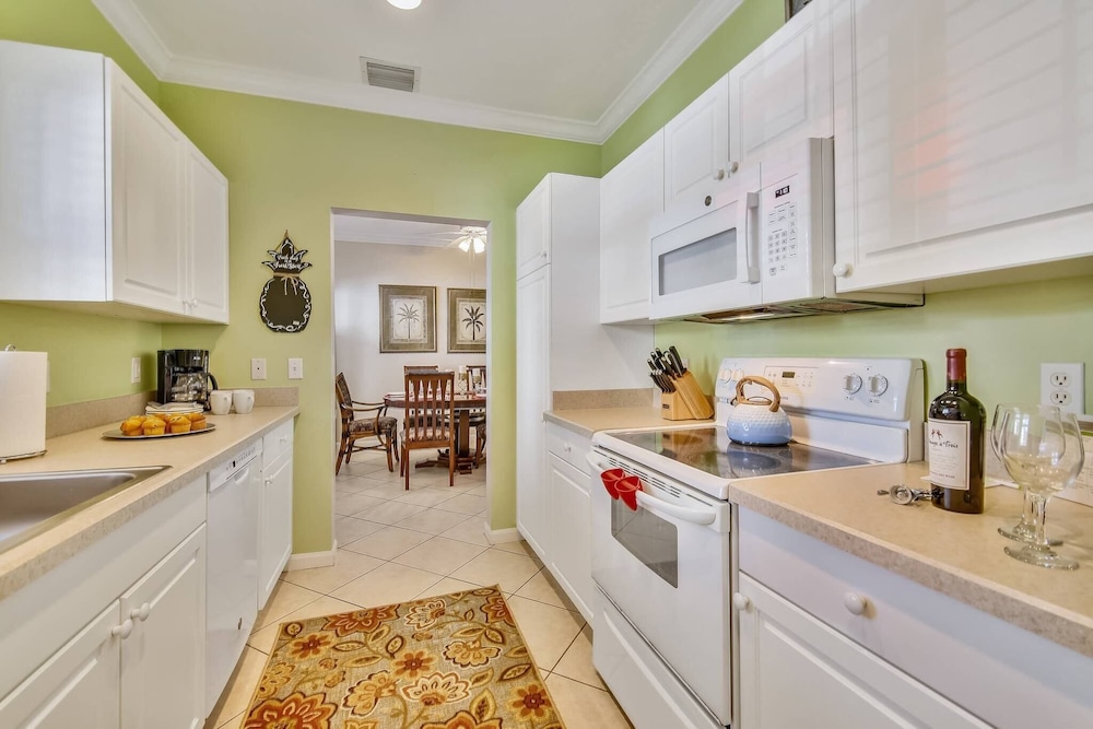 Coral Palm by Avantstay Key West Walkable Gated Community & Shared Pool - photo 7