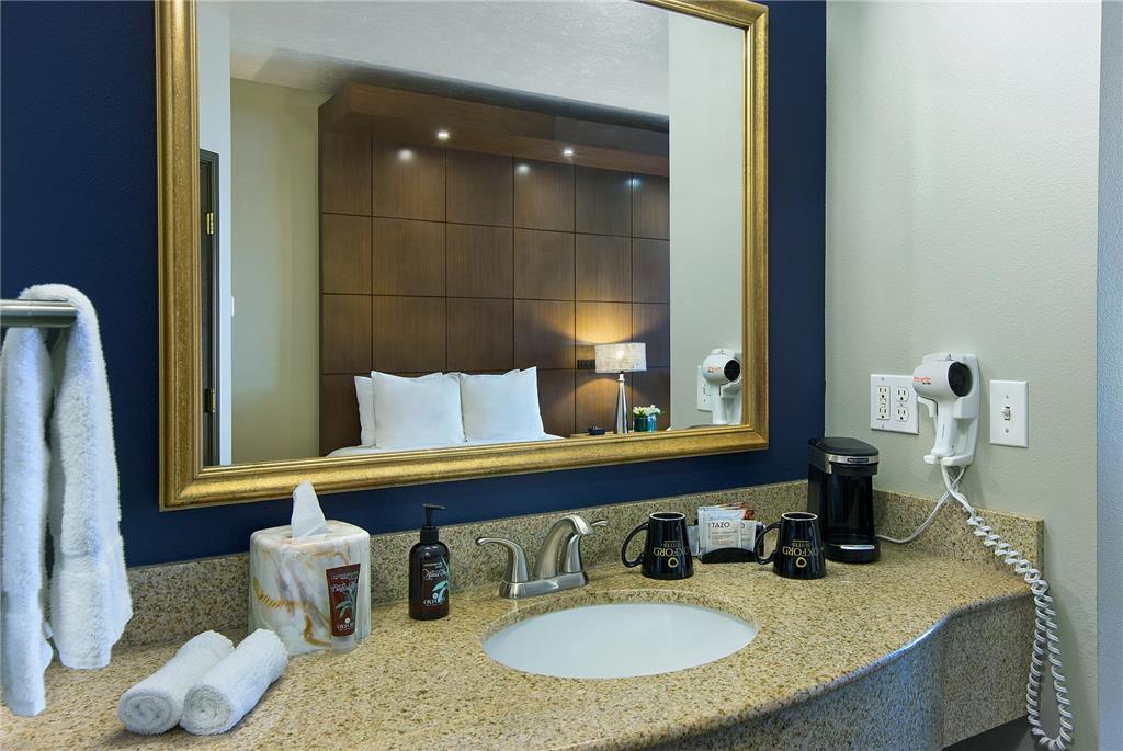 Oxford Suites Downtown Spokane - photo 6
