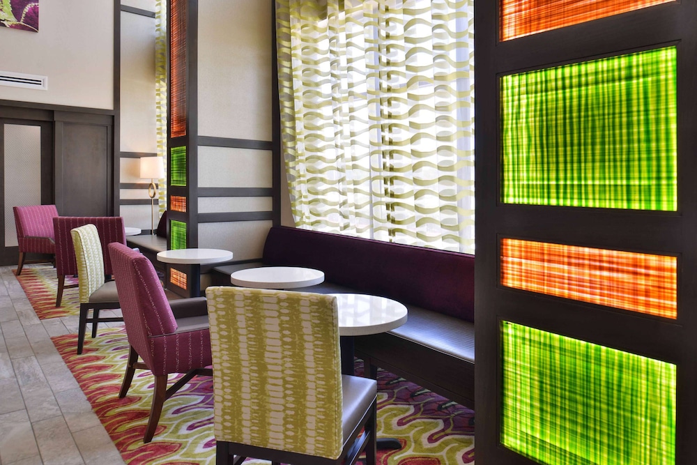 Hampton Inn & Suites Dallas Market Center - photo 54
