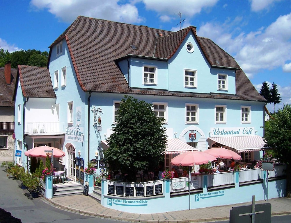 Hotel Krone - carbon neutral hotel in Goessweinstein